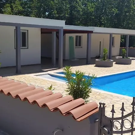 Two Apartmans Whit Big Pool 公寓 Potpićan