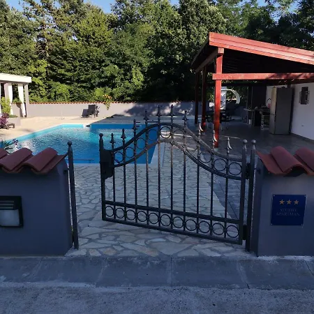 Two Apartmans Whit Big Pool Potpican